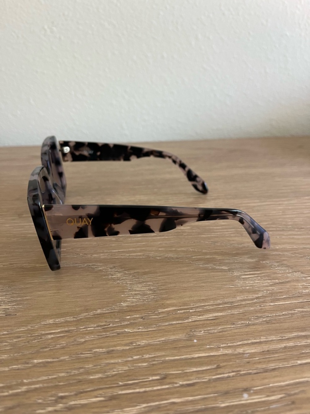 Quay Total Vibe Tortoise Shell - Picture 5 of 5